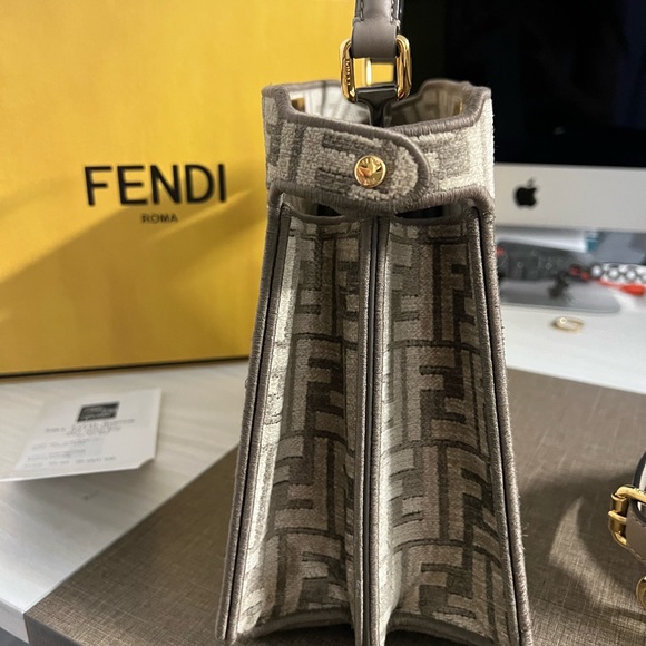 SOLD-  Fendi Peekaboo Gray Tapestry - medium - Limited Edition - Picture 4 of 6
